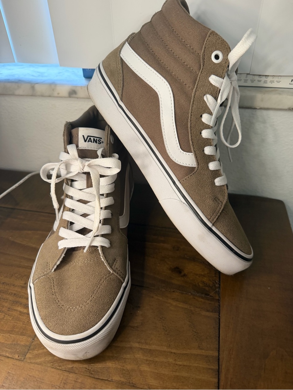Vans Filmore Hi women's size 8.5 hitop walnut color suede/canvas Orig $79.99